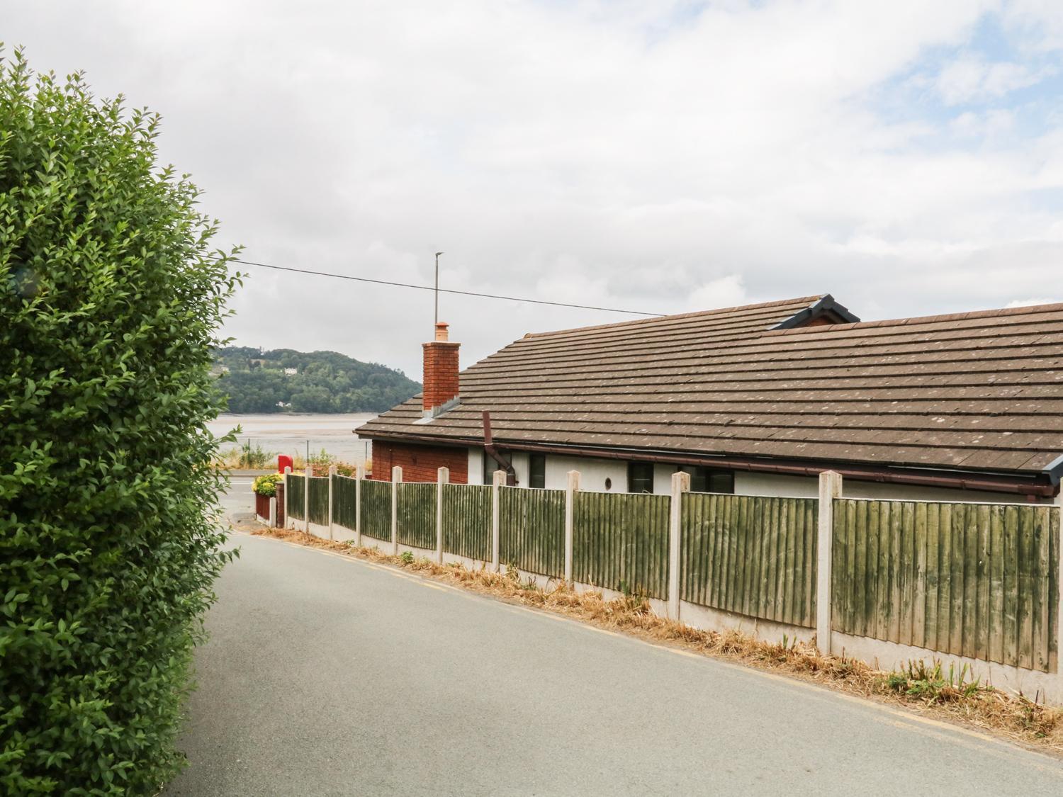 Villa 3 Trem Afon Llansanffraid Glan Conwy Exterior foto